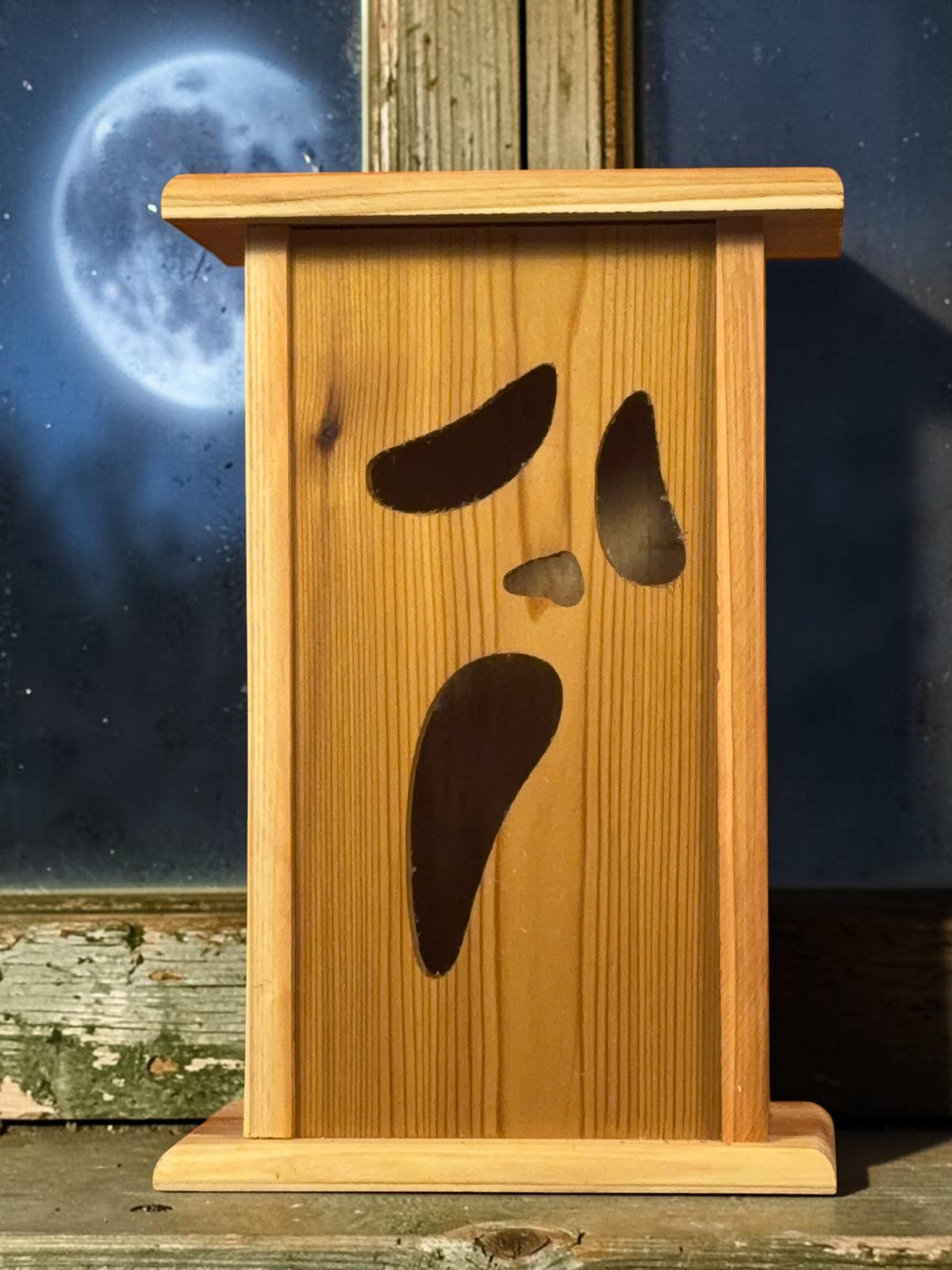 Handmade Cedar Halloween Lantern – Scream Face